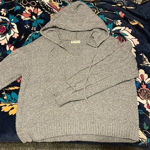 New In Cropped Sweater Size L